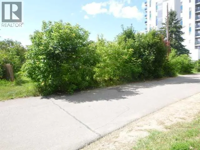 10102, 10104, 10106 Manning Avenue