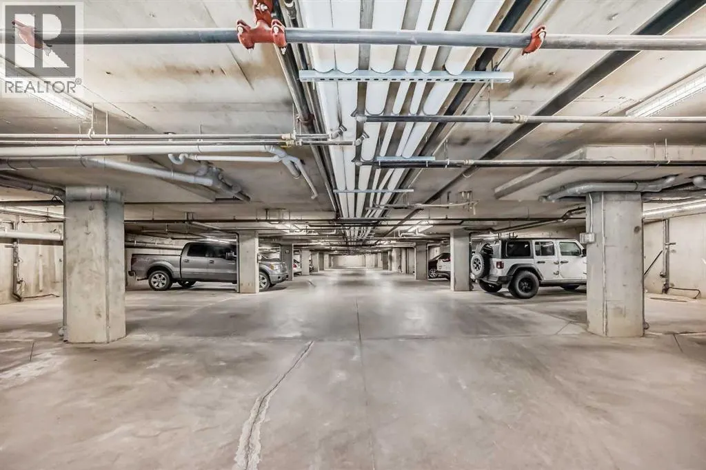 9113, 403 Mackenzie Way SW