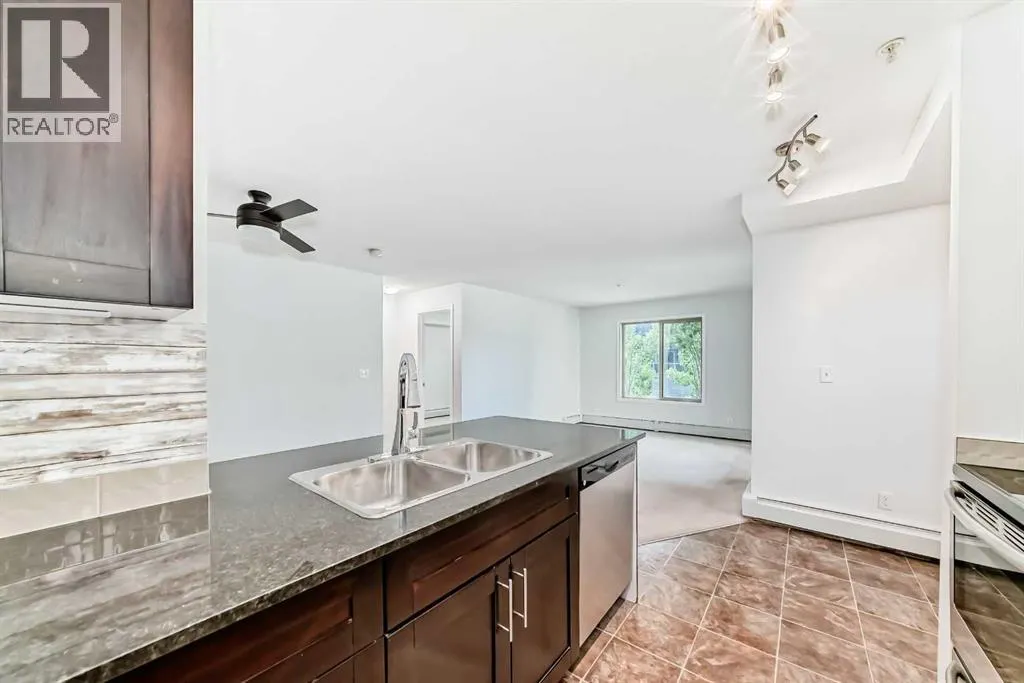 9113, 403 Mackenzie Way SW