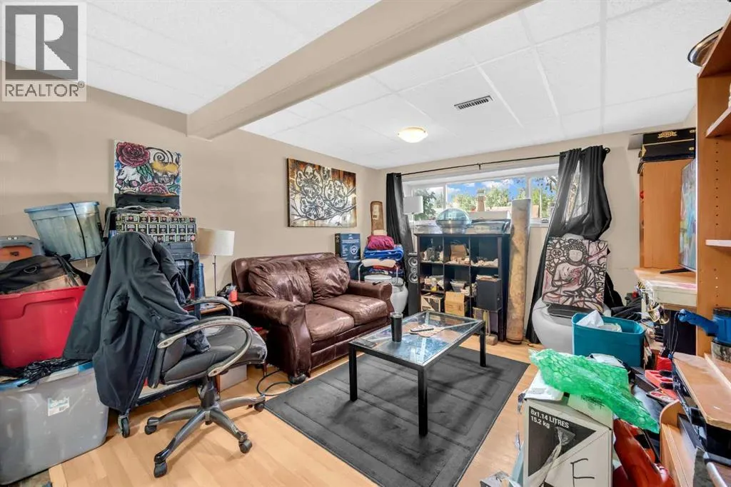 32 Fallingworth Place