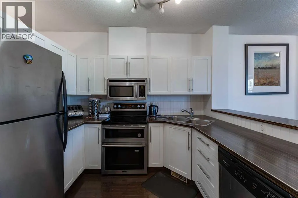 1709, 155 Silverado Skies Link SW