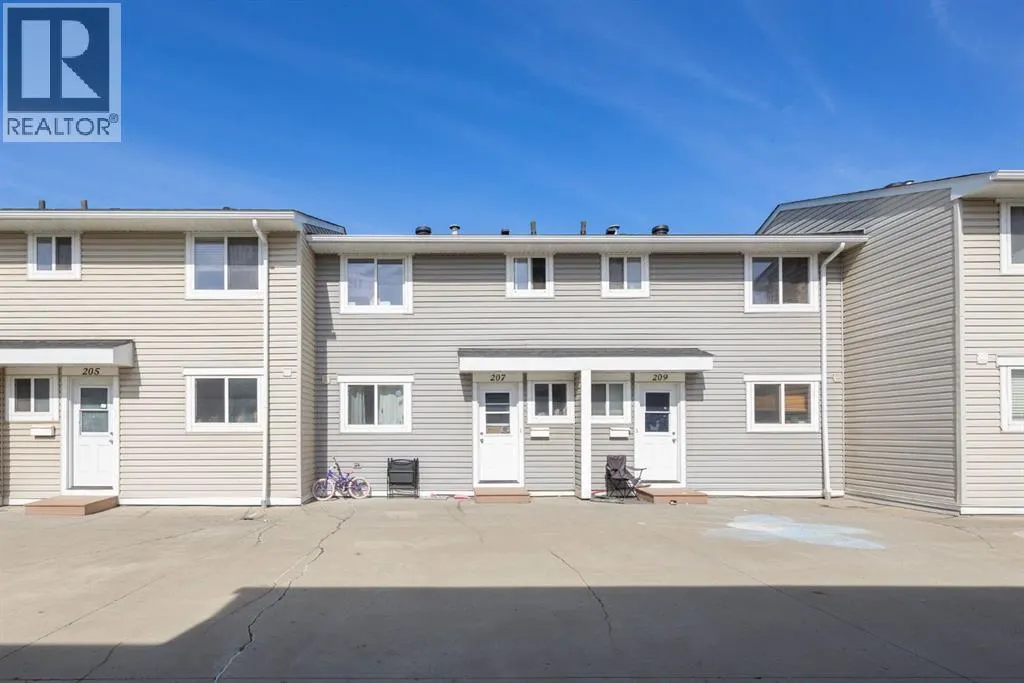 207, 600 Signal Road