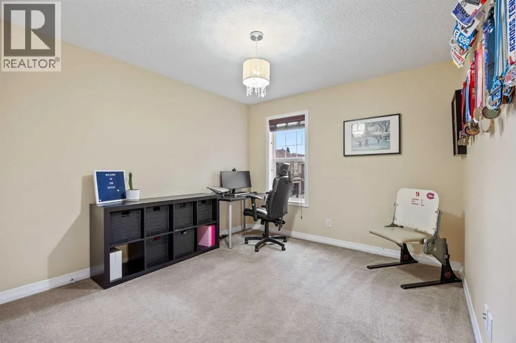 395 Mahogany Terrace SE