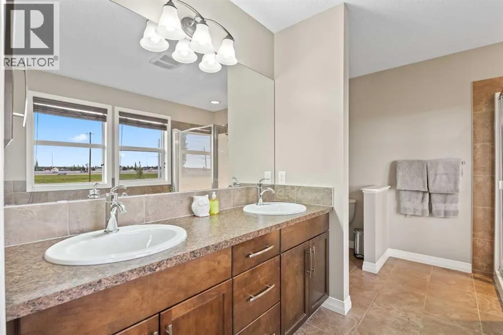 395 Mahogany Terrace SE