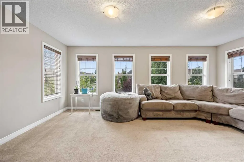 395 Mahogany Terrace SE