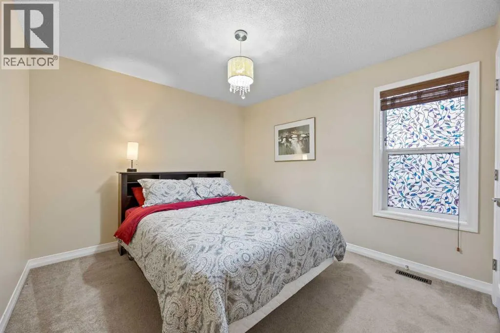 395 Mahogany Terrace SE