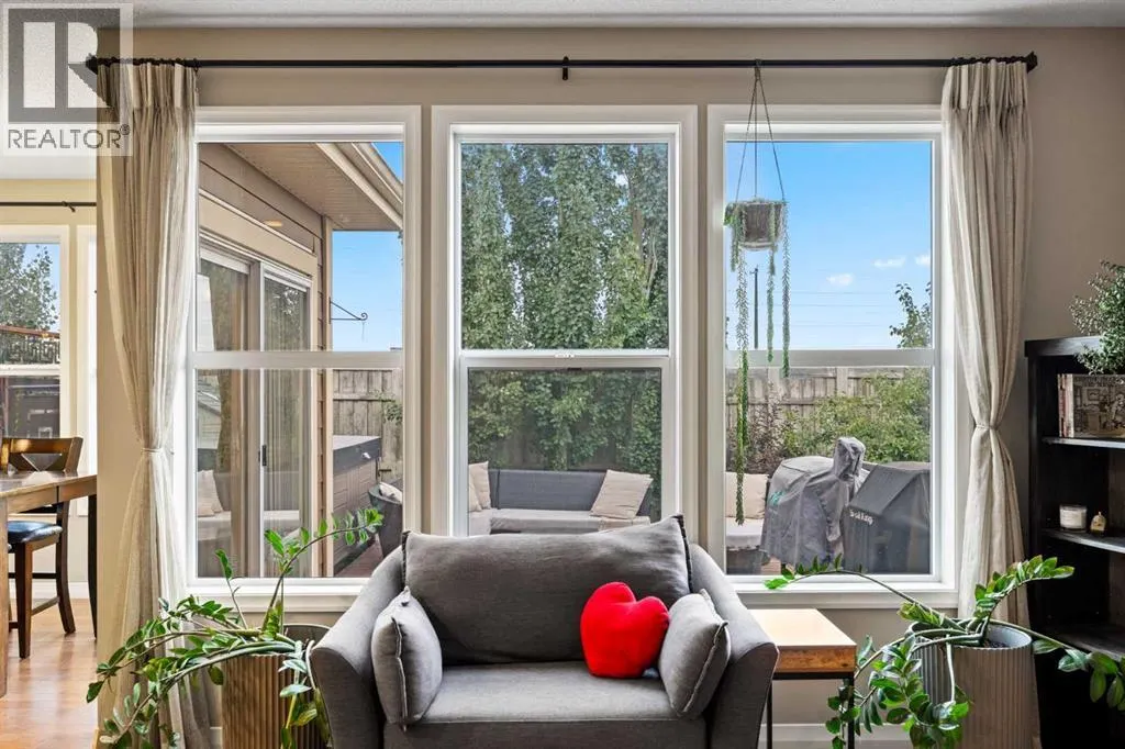 395 Mahogany Terrace SE