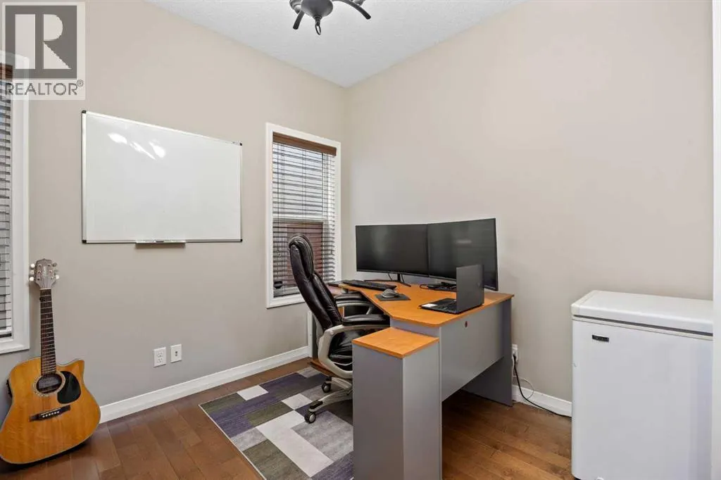 395 Mahogany Terrace SE