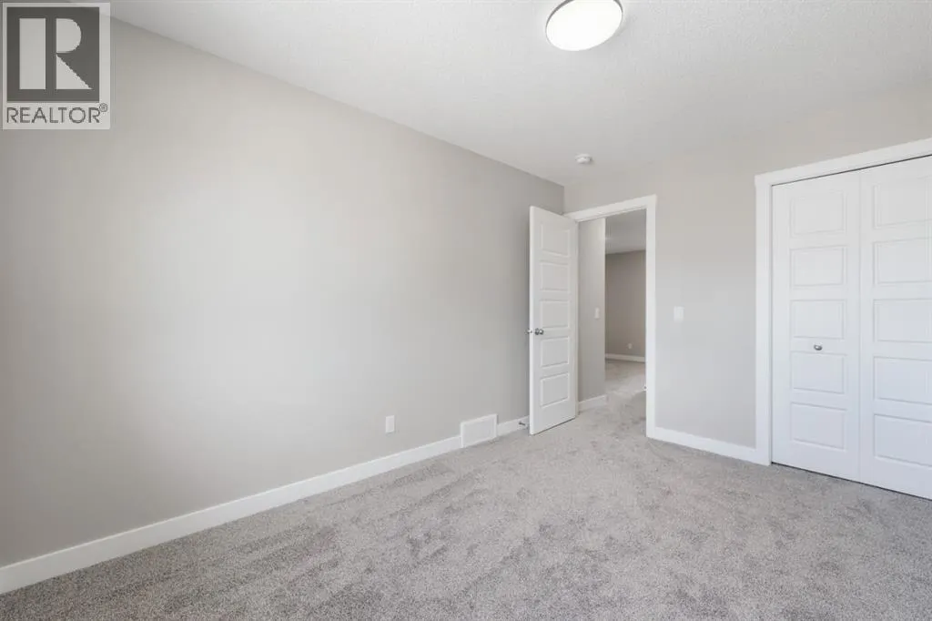 340 Cobblestone Gate SW
