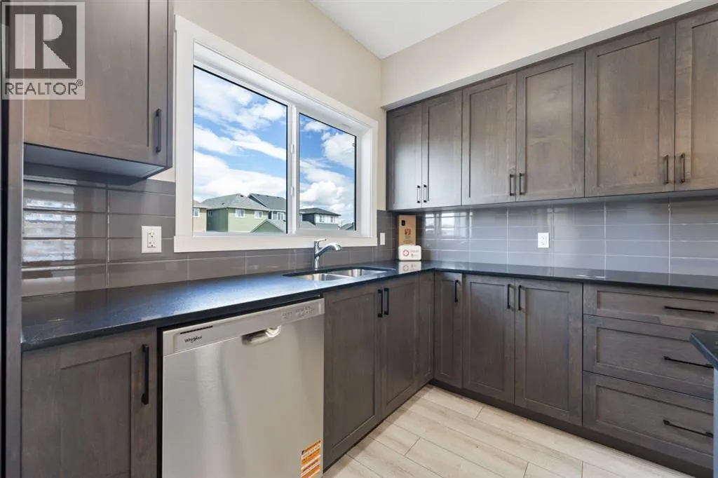 340 Cobblestone Gate SW