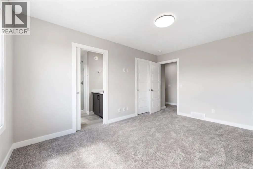 340 Cobblestone Gate SW