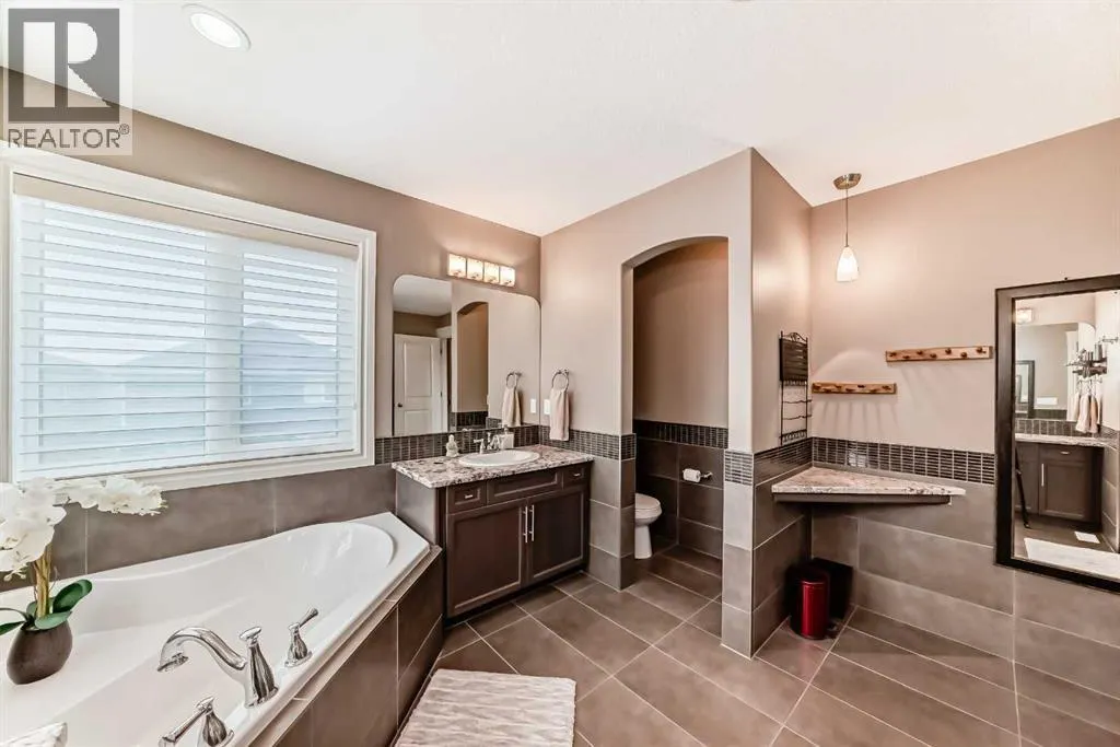 2695 Ravenslea Gardens SE