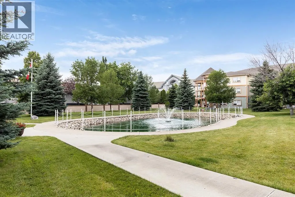 215, 1595 Southview Drive SE