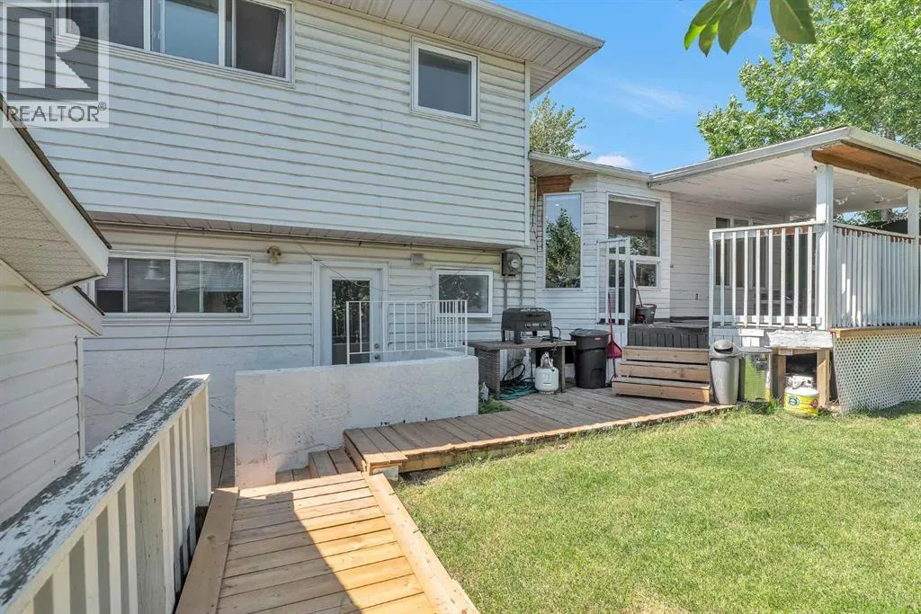 39 Templeridge Bay NE