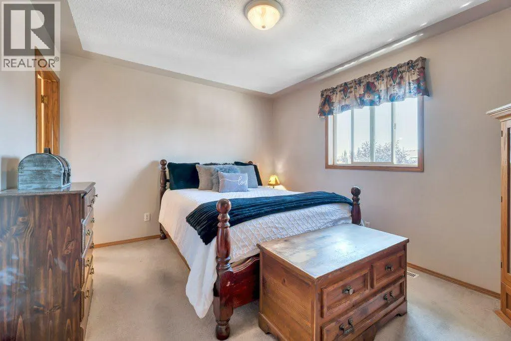 7 Springs Crescent SE