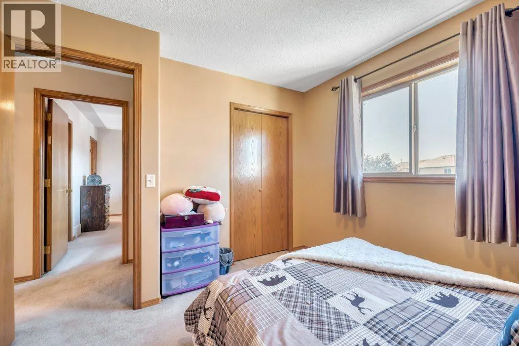 7 Springs Crescent SE
