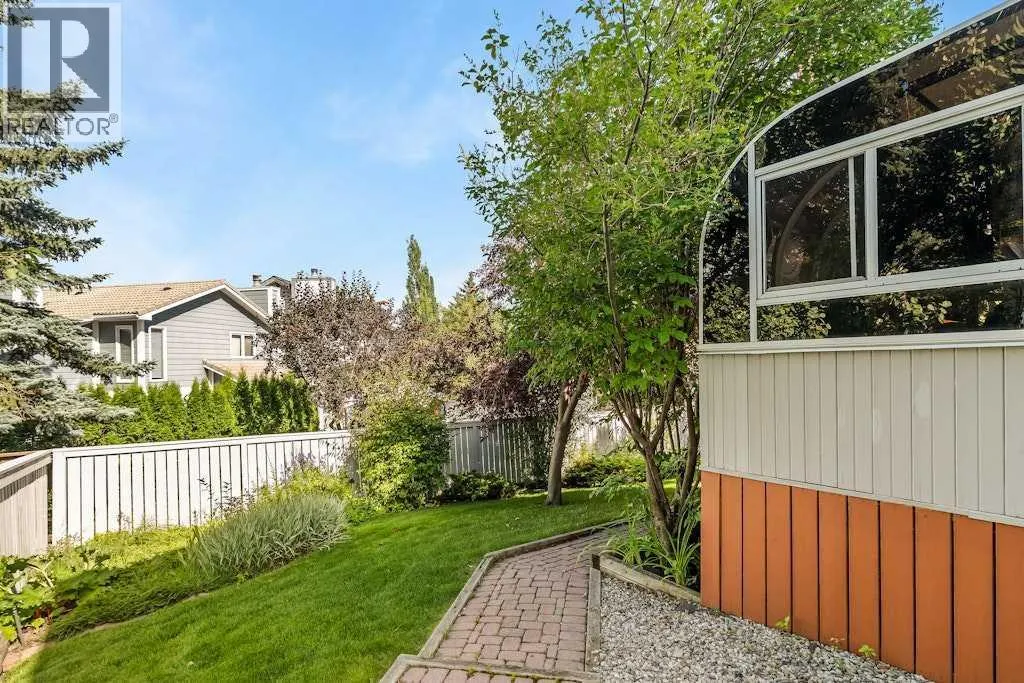 76 Stradbrooke Rise SW