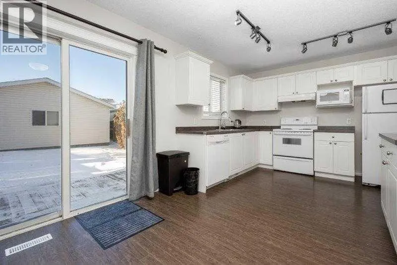 125 Bridleglen Manor SW