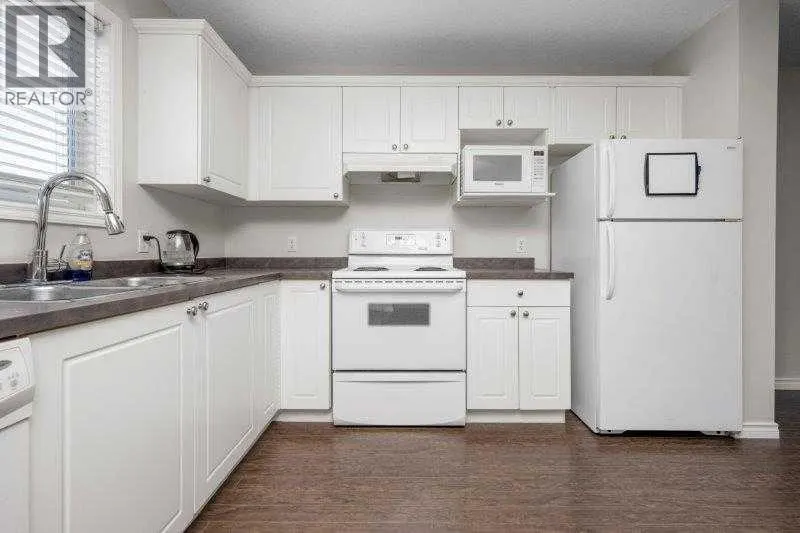 125 Bridleglen Manor SW