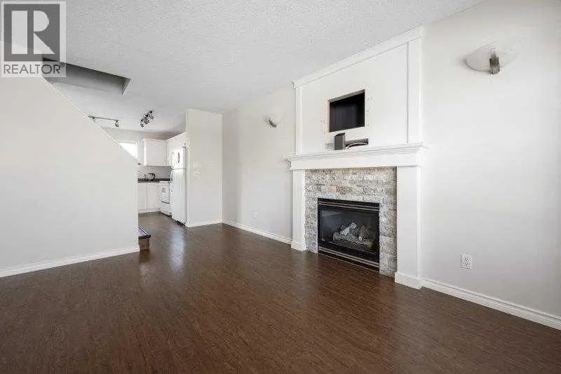 125 Bridleglen Manor SW