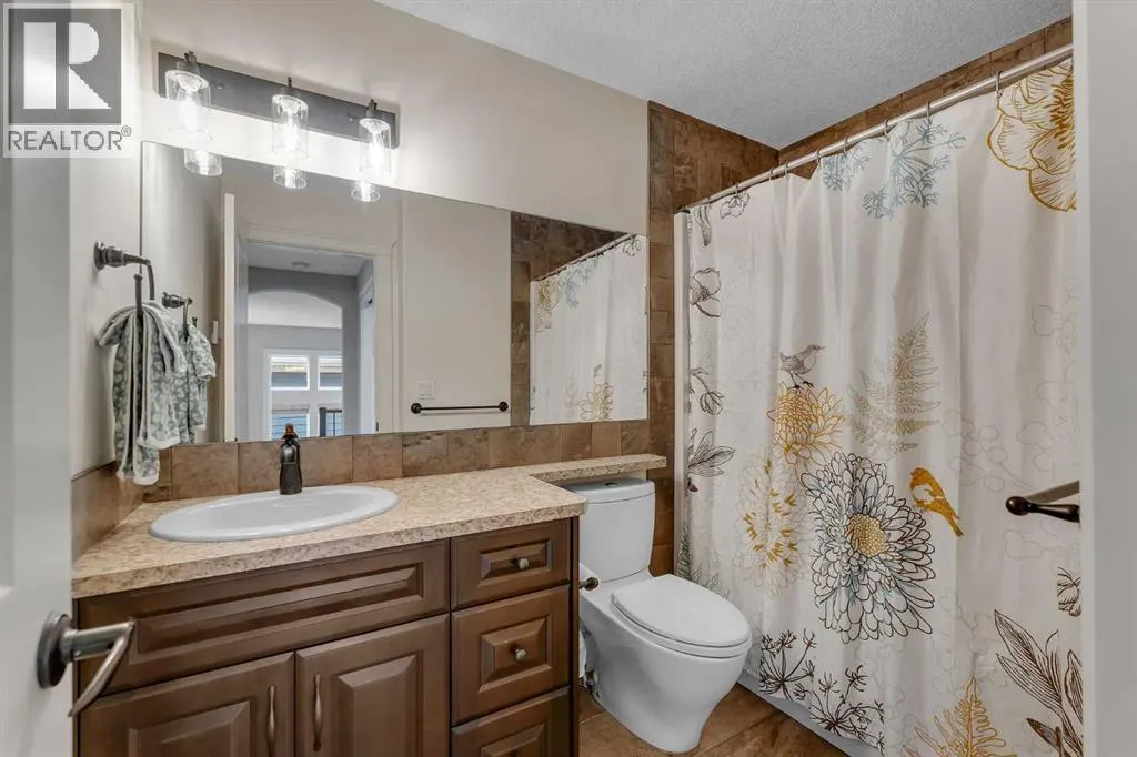255 Coopers Hill SW