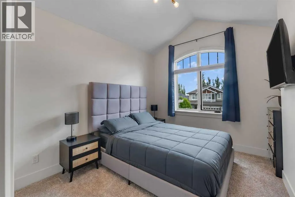 255 Coopers Hill SW