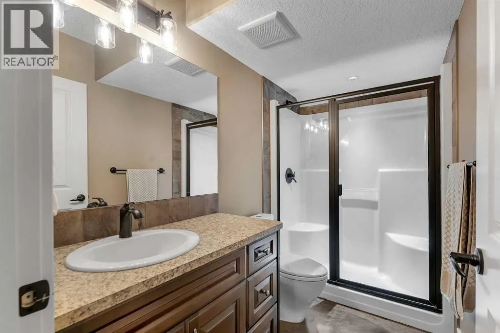 255 Coopers Hill SW