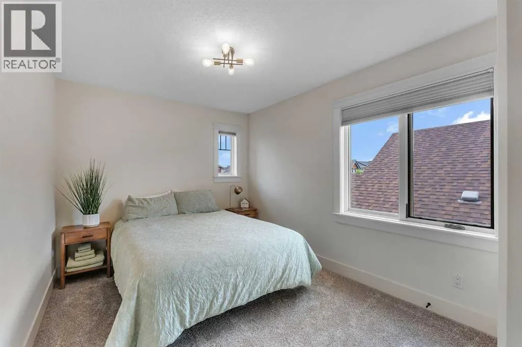 255 Coopers Hill SW