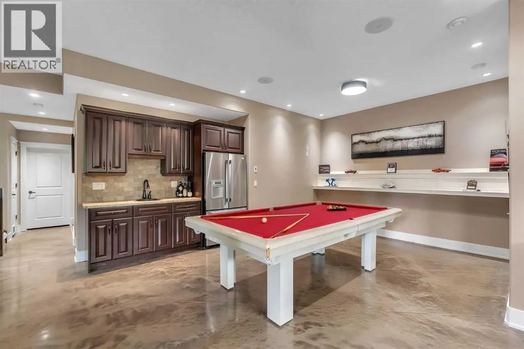 255 Coopers Hill SW