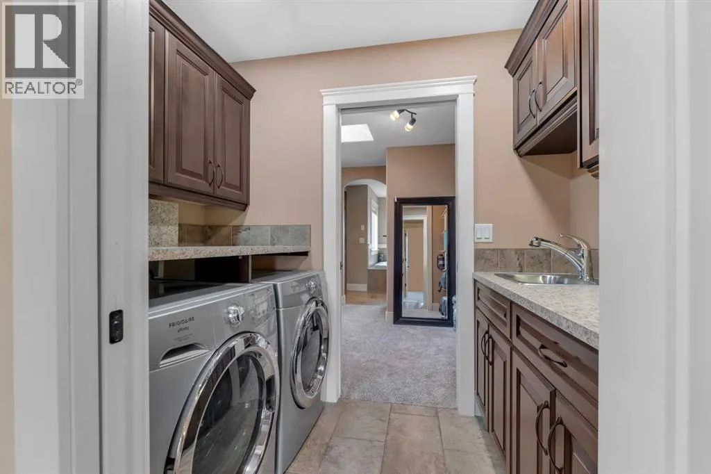 255 Coopers Hill SW