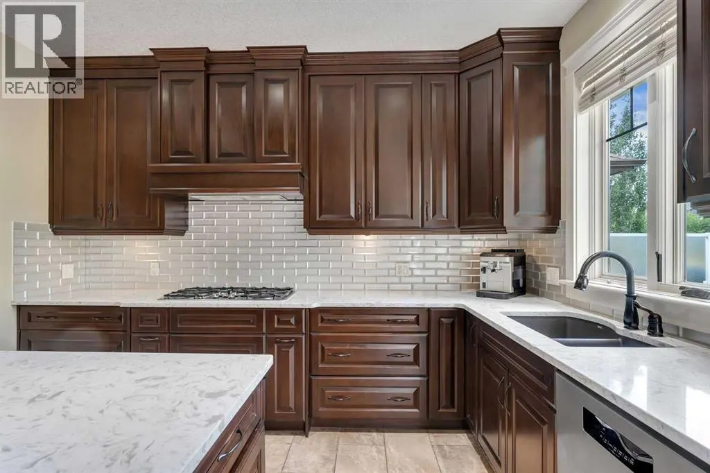 255 Coopers Hill SW