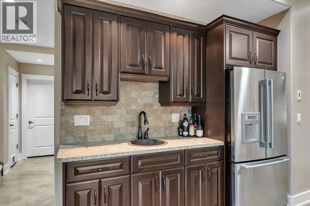 255 Coopers Hill SW