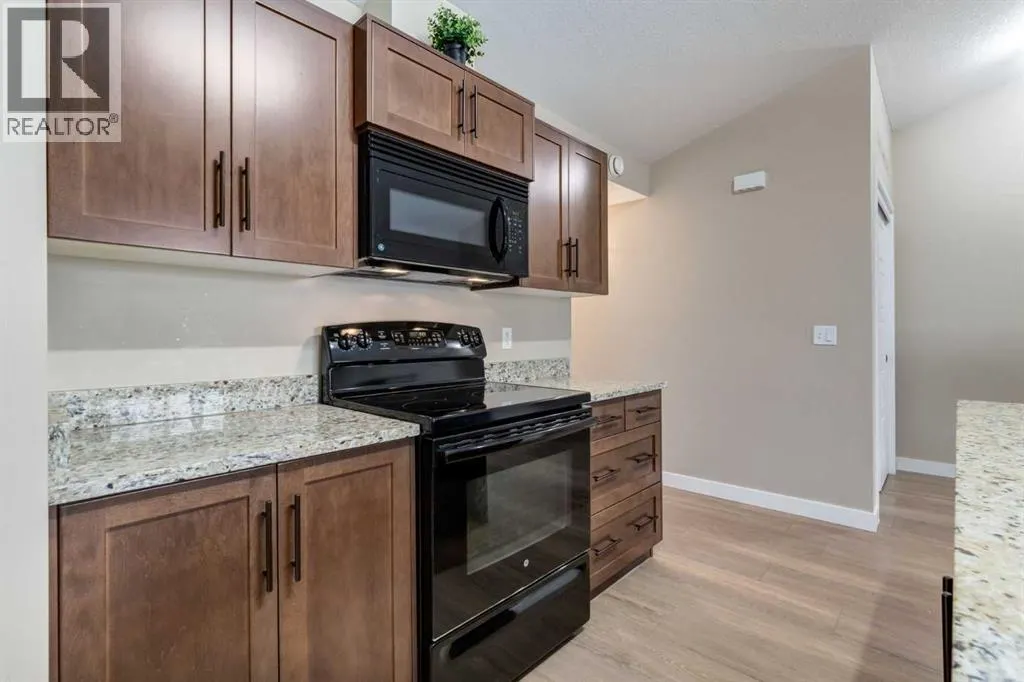 5203, 2781 Chinook Winds Drive SW
