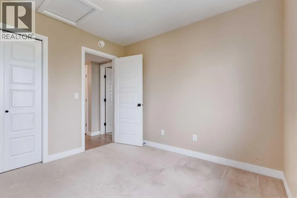 5203, 2781 Chinook Winds Drive SW