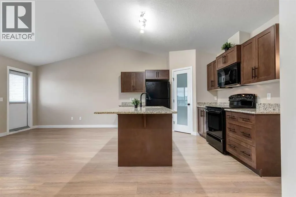 5203, 2781 Chinook Winds Drive SW