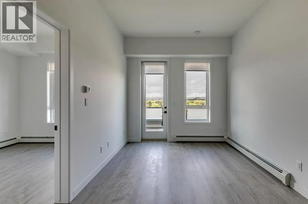 624, 3932 University Avenue NW
