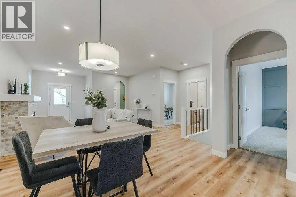 11 Clover Crescent