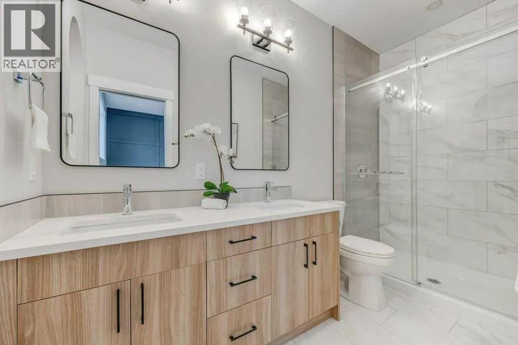 11 Clover Crescent