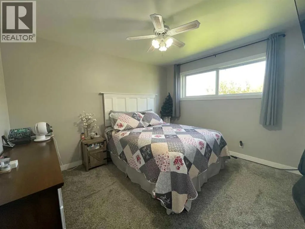 520 6 Street W