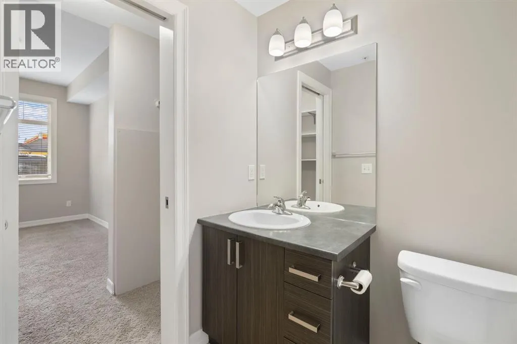 112, 117 Copperpond Common SE