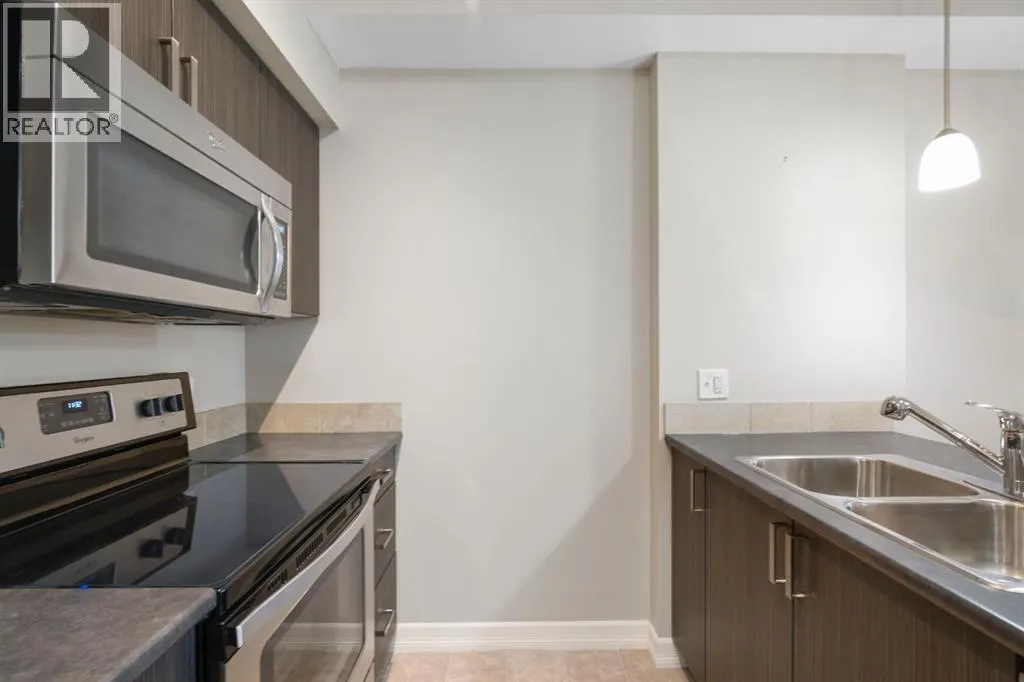 112, 117 Copperpond Common SE