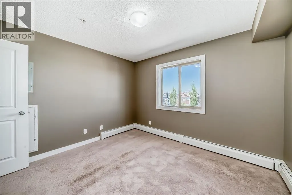 302, 15 Saddlestone Way NE