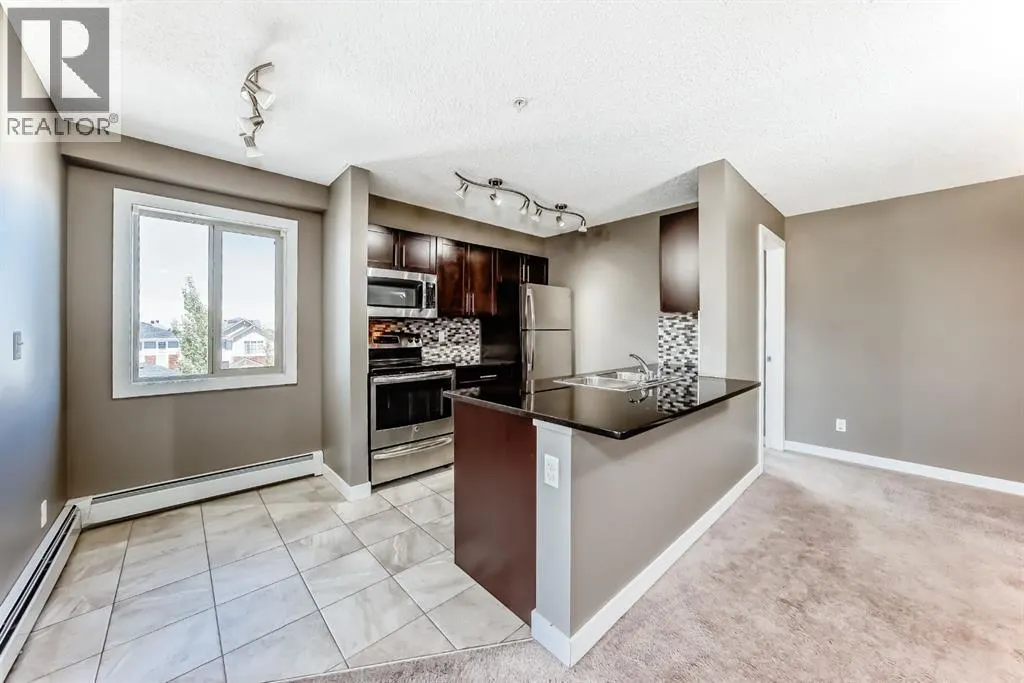 302, 15 Saddlestone Way NE