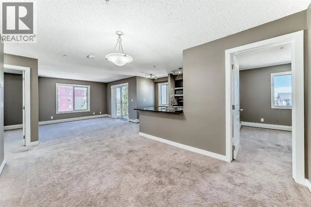 302, 15 Saddlestone Way NE