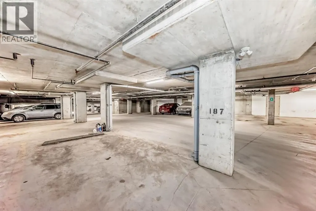 302, 15 Saddlestone Way NE
