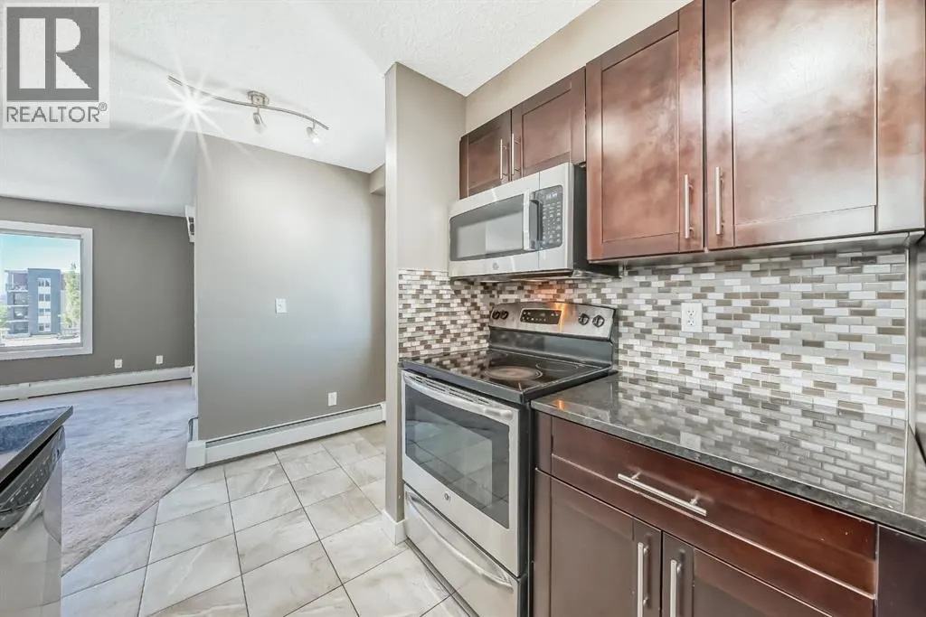 302, 15 Saddlestone Way NE