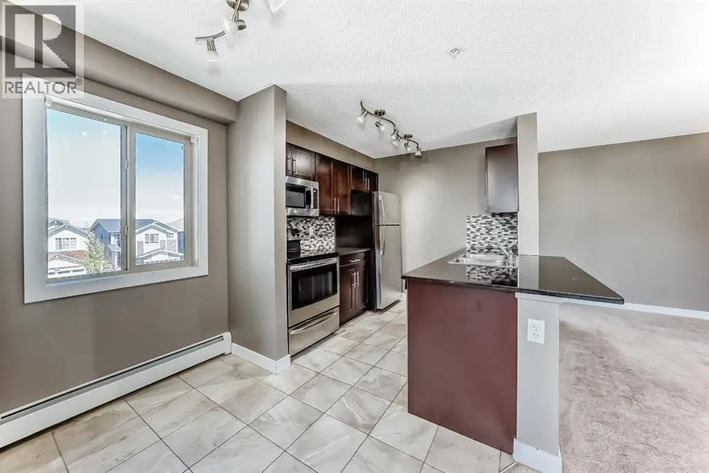 302, 15 Saddlestone Way NE