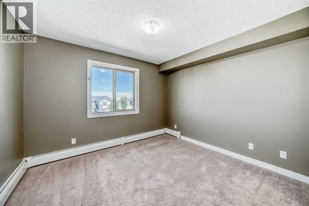 302, 15 Saddlestone Way NE