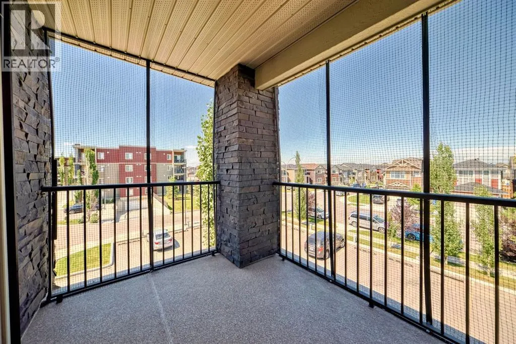 302, 15 Saddlestone Way NE