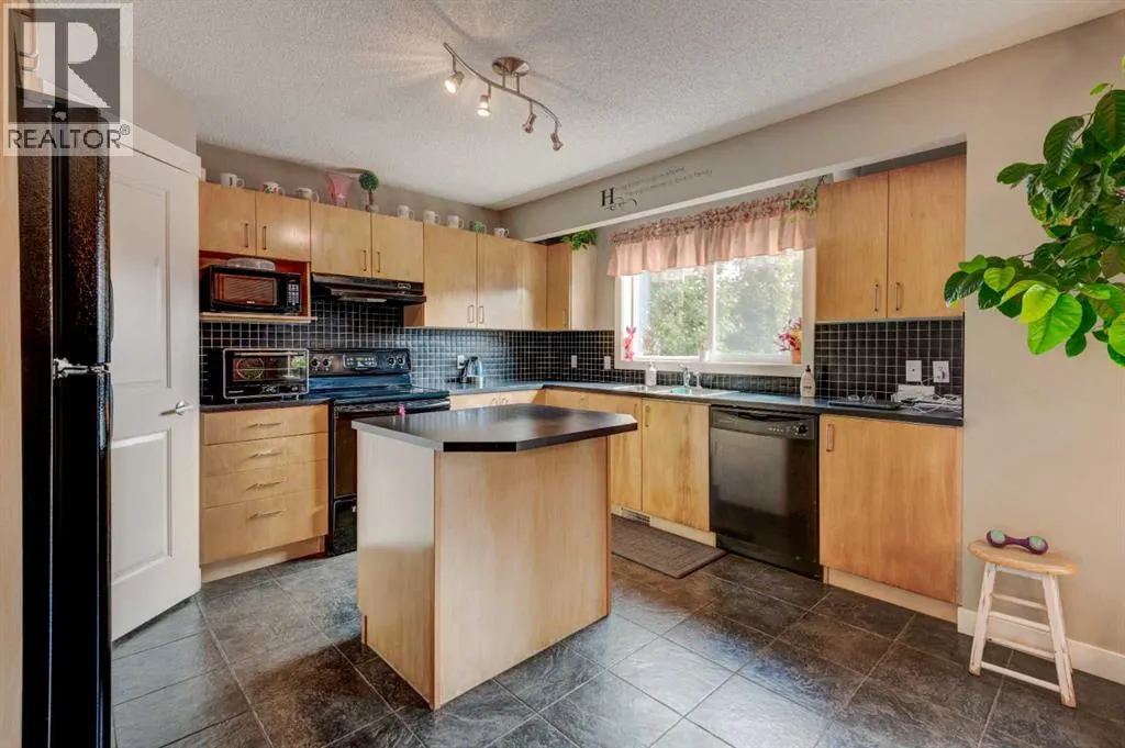 16 Bridlecrest Street SW